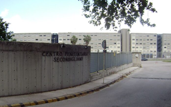 Il carcere di Secondigliano, Napoli