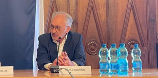 Il sindaco di Caserta Carlo Marino