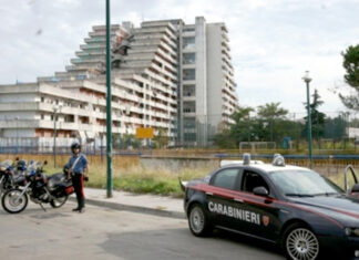 Napoli, 26enne accoltellato alla schiena e alla nuca Operazione dei carabinieri
