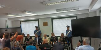 La conferenza stampa sui 40 arresti a Caserta per camorra.