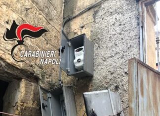 Sant’Antimo, allacci abusivi all’energia elettrica per 10 case: extracomunitari nei guai