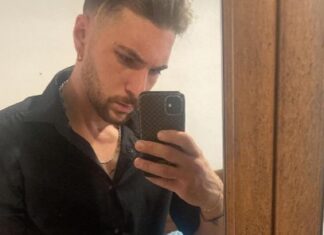 Dramma a Ischia, autobus contro furgone: morto un 27enne NOME E FOTO