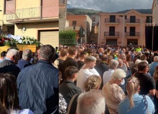 Lacrime di dolore al funerale di Agnese e Giuseppe: San Felice saluta le vittime della tragedia