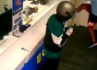 Rapina con aggressione in un’agenzia di scommessa: minacciato il dipendente con una pistola