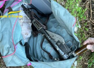 Napoli. Cardito, trovate armi e munizioni nascoste Operazione della guardia di finanza