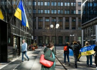 Napoli. Paura al Centro direzionale per un finto allarme bomba nei pressi del consolato ucraino