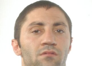 L’obbligo per chi vende droga o ruba auto: “Devi dare al clan 100 euro a settimana”