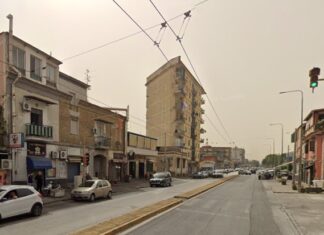 Crolla il solaio della stanza da letto. Un 17enne di Scampia resta ferito