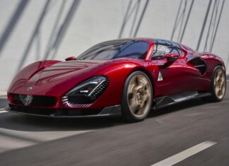 Alfa Romeo 33 Stradale: Consegnato il Primo Esemplare