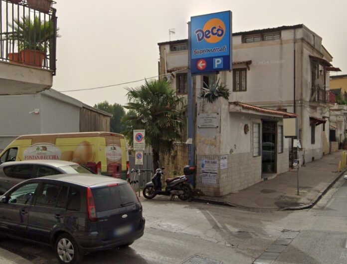 Decò in via Scaglione