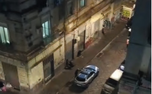 Presidio di Polizia nella notte