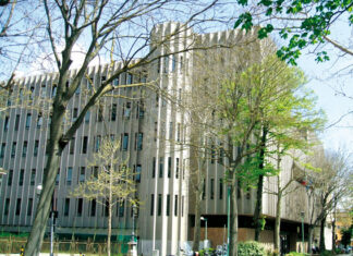 Femminicidio di Yuleisy, al via il processo a Siena: no al rito abbreviato per Baloy. La madre in piazza: “Giustizia per lei e per tutte”