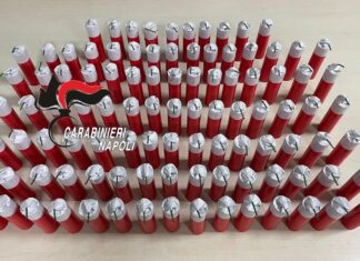 In auto con 4 chili di esplosivo: nascosti nella vettura 100 candelotti ‘cobra’, arrestato 25enne