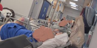 Cardarelli pieno di barelle