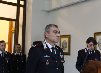 Natale alla Pastrengo, il Generale Gargaro premia gli eroi anti-clan: “Grazie per il vostro sacrificio” Il Comandante della Legione Carabinieri “Campania”, Generale di Divisione Francesco Gargaro in visita alla caserma "Pastrengo" di Napoli