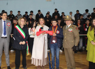 La brigata Garibaldi oggi al “Giordani” di Caserta per l’Alzabandiera – Foto e intervento della dirigente Serpico Tricolore alzabandiera al Giordani di Caserta 2