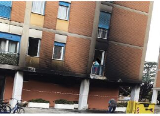 Caserta. Auto incendiata in via Falcone Il raid incendiario in via Falcone