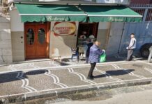 Rapina armata in una pasticceria di Arzano: banditi in fuga con l’incasso