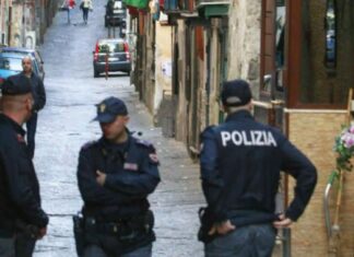 Quartieri Spagnoli, ritorna l’incubo faida dopo una lite con un rampollo dei Verrano-Nocerino Polizia ai Quartieri Spagnoli