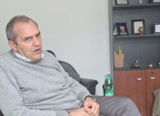 L'ex pm e già sindaco di Napoli Luigi de Magistris