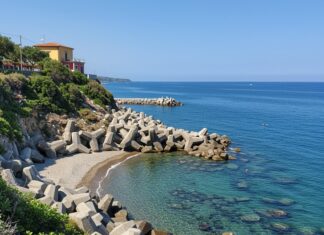 Italia: 1.500 km di coste minacciate da barriere Erosione costiera