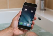 Cellulare in bagno: rischi di infezioni e incidenti Pericoli cellulare