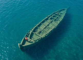 Ionio: scoperta nave romana con carico intatto Relitto romano