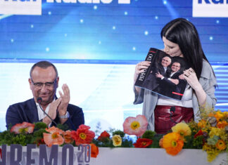 Sanremo 2026, si parte: la guida alle 5 serate. Programma, votazioni e premi alla carriera della 76ª edizione Carlo Conti e Laura Pausini