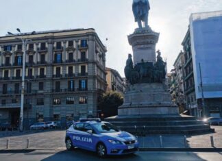 Controlli della Polizia a Piazza Garibaldi