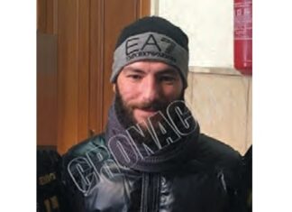 Caccia all’ultimo boss nelle palazzine al Lotto G: è ricercato da 5 mesi a Scampia