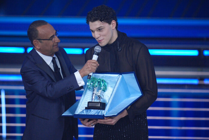 Nicolò Filippucci vince tra le Nuove Proposte della 76ª edizione del Festival della Canzone Italiana di Sanremo al Teatro Ariston Foto di Marco Alpozzi - LaPresse Nicolò Filippucci vince tra le Nuove Proposte della 76ª edizione del Festival della Canzone Italiana di Sanremo al Teatro Ariston Foto di Marco Alpozzi - LaPresse