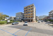 Aggrediti in strada dal branco a Mondragone: un 17enne di Portico e un 19enne di Macerata Campania presi di mira