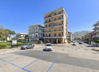 Aggrediti in strada dal branco a Mondragone: un 17enne di Portico e un 19enne di Macerata Campania presi di mira