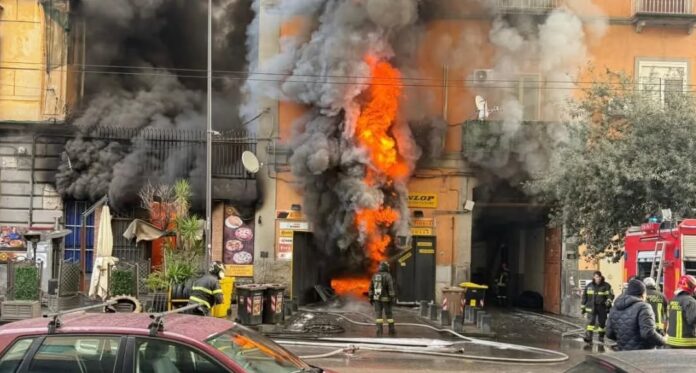 Incendio pizzeria "Benvenuti al Sud"