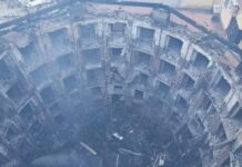 Teatro Sannazaro incendiato dall'alto