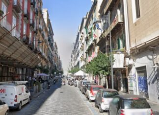 Via Duomo a Napoli