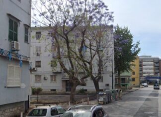 Secondigliano, accoltellato al torace a 15 anni: aggredito da un uomo che voleva il suo cellulare Via dello Stelvio a Secondigliano