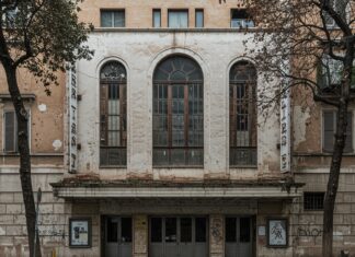 Italia, chiudono i cinema: è uno spreco multiplo Degrado urbano