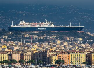 Italia: record di emissioni inquinanti dai traghetti Inquinamento marittimo
