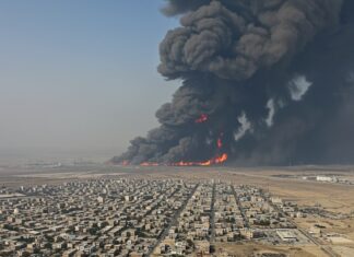 Tehran: bombardamenti scatenano fumo e piogge acide Guerra inquinante