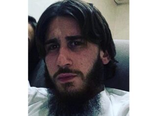 Mondragone, armi da guerra nascoste in officina: Ak47, fucile a pompa e Mini Uzi mostrati in videochiamata a Bova durante una consegna di droga Antonio Bova