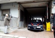 Bomba nella notte davanti alla cornetteria. Il locale era sta inaugurato poche ore prima