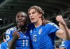 L’Italia liquida l’Irlanda del Nord, ora la Bosnia di Dzeko: speranza viva per i Mondiali Italy’s Moise Kean celebrates after scoring 2-0 with Pio Esposito during the World Cup 2026 qualifying play-off soccer match between Italy vs Northern Ireland at the New Balance Stadium in Bergamo, north Italy - Thursday, March 26 , 2026. Sport - Soccer . (Photo by Spada/LaPresse)
