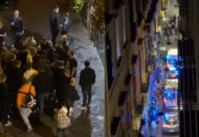 Maxi rissa nel cuore della movida a Chiaia, in ospedale tre ragazzi feriti. Residenti terrorizzati Rissa a Chiaia