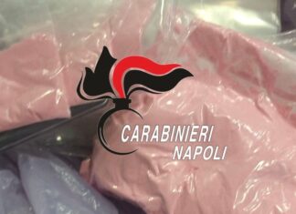Cocaina rosa in casa, 29enne arrestata: la ‘droga dei ricchi’ avrebbe fruttato alla donna quasi 100mila euro Cocaina rosa