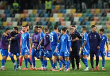 L’Italia chiamò…stasera sfida all’Irlanda del Nord nei play-off verso i Mondiali. Gattuso: “Siamo pronti” The players of Italy and Italy's headcoach Gennaro Gattuso celebrate for the victory at the end of the qualifying round for the 2026 FIFA World Cup between Italy and Israel (Group I - Day 8) at the Friuli Stadium in Udine, Italy - October 14, 2025. Sport - Soccer (Photo by Massimo Paolone/LaPresse)