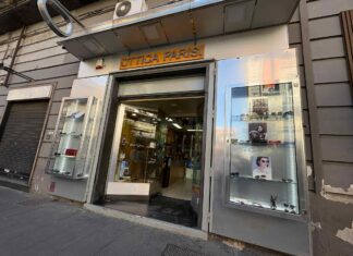 Assalto armato all’ottica Parisi di Giugliano: dipendenti minacciati con la pistola, bottino ingente Ottica Parisi