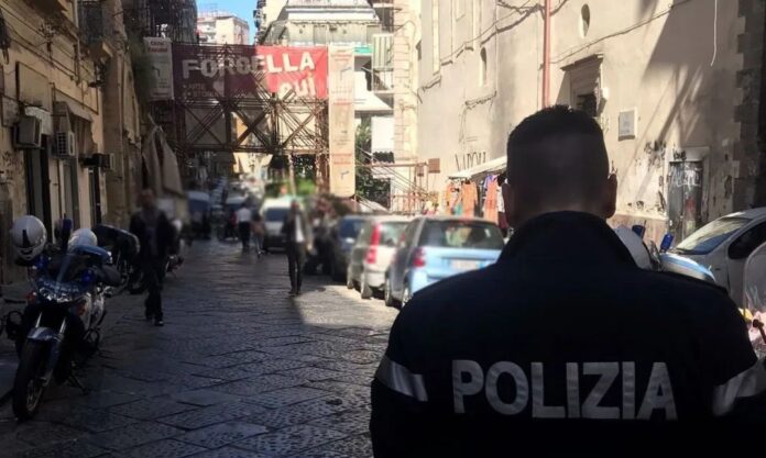 Polizia a Forcella