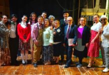 “Donna Chiarina Pronto Soccorso” in scena a Santa Maria Capua Vetere: risate e tradizione con la compagnia “Così per ridere”