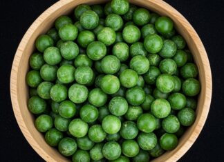 Pesticidi: l’UE propone di indebolire i controlli Cibo contaminato